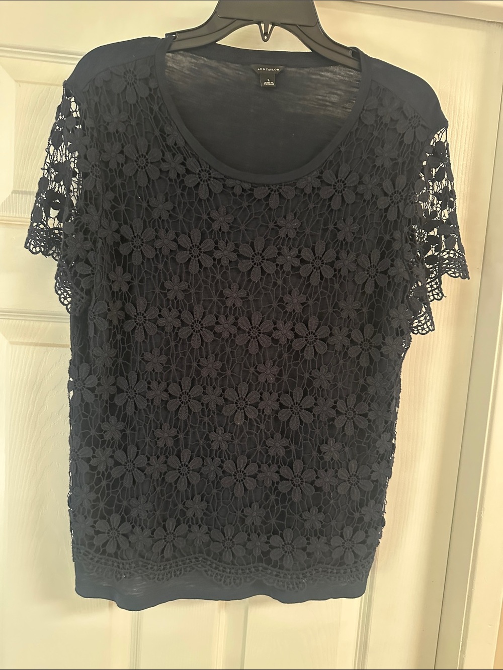 Ann Taylor Navy Floral Crochet Short Sleeve Top